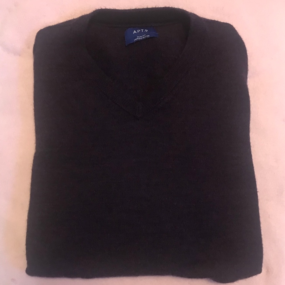 Apt. 9 v-neck sweatshirt